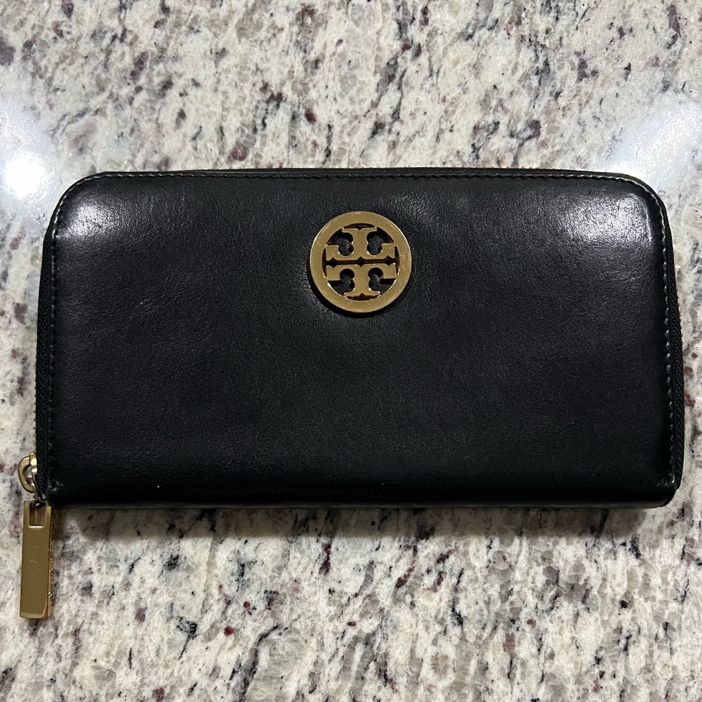 Tory Burch Black and Gold Continental Wallet